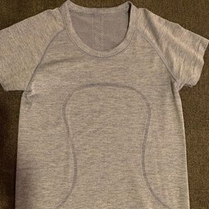 Lululemon swiftly t-shirt